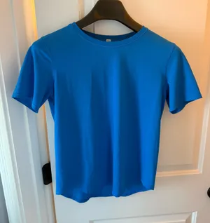 Lululemon Workout Top Blue thumbnail 1