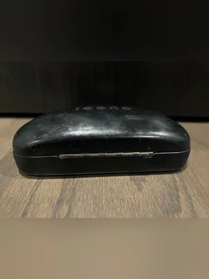 Authentic Gucci Black Hard Shell Clamshell Sunglasses Eyeglasses Case thumbnail 4