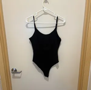 Black spaghetti strap bodysuit Size M thumbnail 4