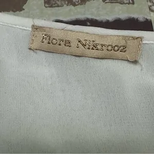 Flora Nikrooz Women’s White Ruffled Robe size S/M thumbnail 4