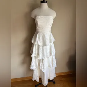 Here Comes The Sun Giavana Strapless Layered Midi Dress Floral Embossed thumbnail 6