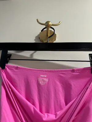 SKIMS Fits Everybody Strapless Bodysuit in Neon Orchid Size Small thumbnail 4