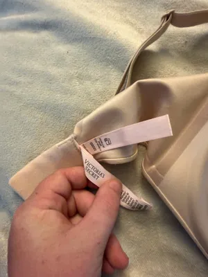 Victoria's Secret Infinity Flex Wireless Perfect Shape Bra thumbnail 3