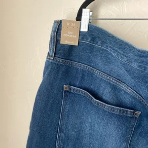 Madewell NWT The Mom jean jeans▪️size 36 thumbnail 7