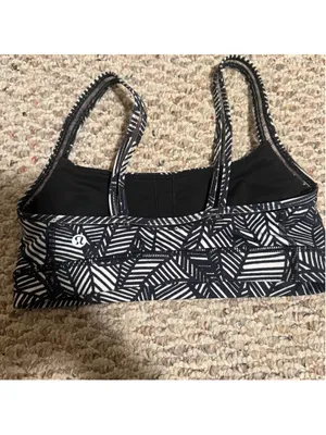 Lululemon Straight Up Bra Banana Leaf White Black- Size 4 thumbnail 2