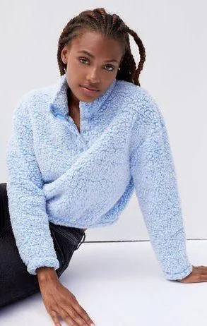 Simone Sherpa Fuzzy Henley Cropped Sweatshirt in White and Blue Size Medium thumbnail 1
