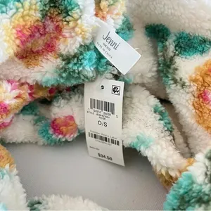 Jenni Fluffy Sherpa Fleece Infinity Scarf Beige Floral New thumbnail 4