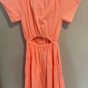 Universal Threads Soft Pink Midi‎ Dress thumbnail 4