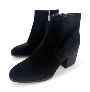 Blondo Alida Boot Size 7 Black Suede Waterproof Ankle Bootie Minimalist Timeless thumbnail 1