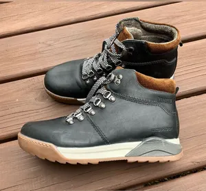 Women’s COUGAR - MADE IN ITALY- leather booties 🍃🍁🍂 thumbnail 1