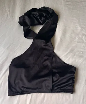 Black crop top Size M thumbnail 1