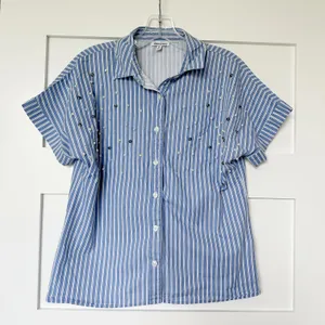 Dizzylizzy Pearl Button Front Shirt thumbnail 1