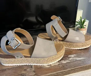 platform sandals Tan Size 8 thumbnail 1