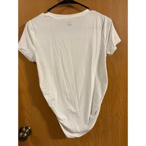 Beyond the Bump Women's White Featherweight One & Only Maternity Tee XS thumbnail 7