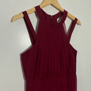 BCBGeneration Burgundy Pleated Maxi Dress Size 6‎ Old Money Goddess Romantic thumbnail 4