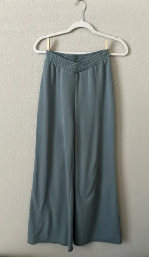 Boutique Matching V Neck Cropped Teal Lounge Set thumbnail 2