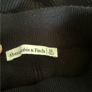 Abercrombie black ribbed pull on elastic waist skirt XS thumbnail 2