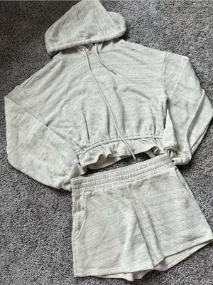 painted threads Cream Cropped Hoodie and Shorts Set thumbnail 2
