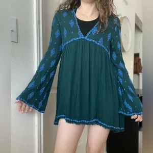 Free People Diamond Embroidered Smock Tunic Top Size Medium Bell Sleeve Bohemian thumbnail 2