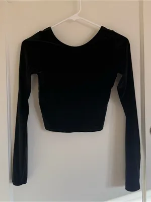 Abercrombie & Fitch Black Velvet Long-Sleeve Crop Top thumbnail 1