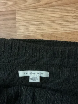 American Eagle Outfitters Ribbed Off-the-Shoulder Sweater Size Medium thumbnail 3