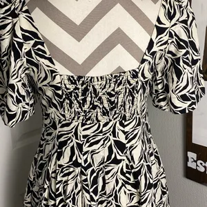 A new day Elegant Black and White Leaf Print maxi Dress size 4 thumbnail 7