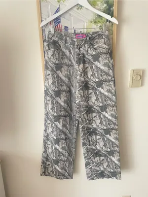 Edikted Low Rise Wide Leg Camo with Pink Bows Pocket Size XS thumbnail 3