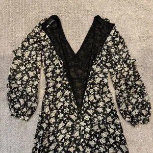 ZARA Ruffled Shimmer Printed Maxi Dress in Black/Ecru thumbnail 8