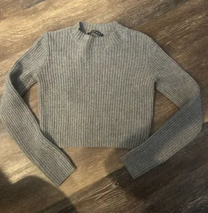Brandy Melville Cropped Sweater thumbnail 1