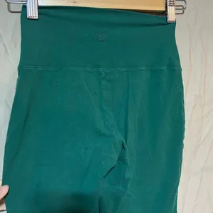 TNA flare pants Green Size XS thumbnail 2