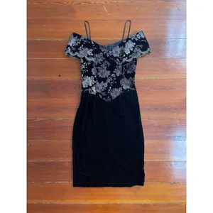 Vintage Scott McClintock Black Velvet Silver Brocade Off Shoulder Dress thumbnail 6
