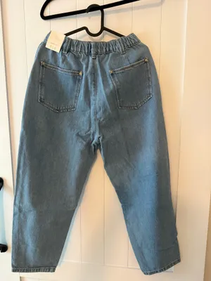 NWT Zara Light Blue High-Rise Relaxed Carrot style Jeans thumbnail 3