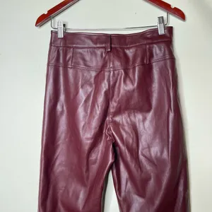 LBLC THE LABEL Jen Faux Leather Cropped Pants in Elderberry burgundy sz M thumbnail 3