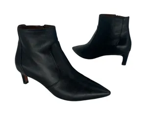 Aquatalia Black Leather Pointed Toe Ankle Boots‎ Size 7.5 thumbnail 1