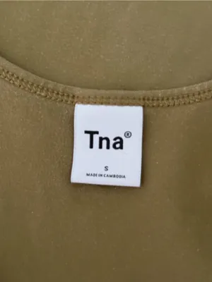 Aritzia Tna 90s Bergman Tank in Olive Green thumbnail 4