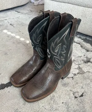 Men’s Cowboy Boots Brown Size 10.5 thumbnail 1