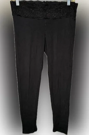 PINK Victoria's Secret Black Leggings thumbnail 1