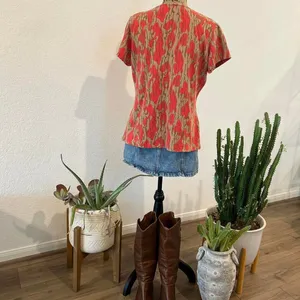Mossy Oak Red & Tan Real Tree Camo print short sleeve shirt with a relaxed‎ fit thumbnail 5
