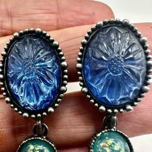 Vintage Avon silver tone blue clip on earrings thumbnail 5