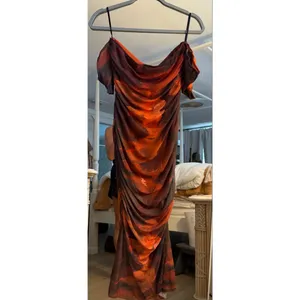 NEW Off-Shoulder Bodycon Ruched Slit Midi Dress L thumbnail 4