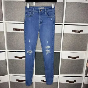 Levi’s 720 High Rise Super Skinny Distressed Jeans Size 26 thumbnail 3