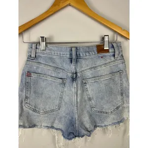 BDG Urban Outfitters Girlfriend Denim Shorts Light Wash Frayed Hem Size 28 thumbnail 4