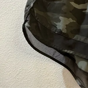 ATHLETA Women’s‎ Camo Mesh Pacer Run Short 4” Size Small thumbnail 7