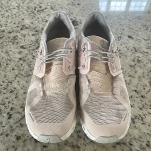 On Cloud 5 Running Shoes Womens 11 Pink Rose Athleisure Lightweight Sneakers thumbnail 2