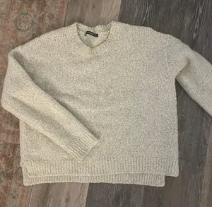 Brandy Melville Sweater thumbnail 3