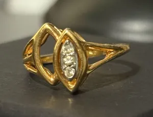 Avon Signed Size 6 Gold Tone Marquise Accent Ring with Clear Stones thumbnail 1