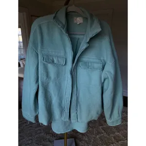 Oli & Hali Distressed Fleece Shacket L Soft Girl Coastal Lumberjane Quiet Luxury thumbnail 2