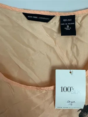 Y2K 100% Silk New York & Company Peach Floral Sleeveless Top Small NWT thumbnail 2