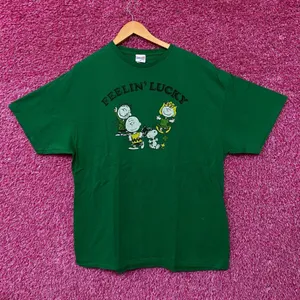 Snoopy Feelin Lucky Green Tshirt size Extra Large thumbnail 1