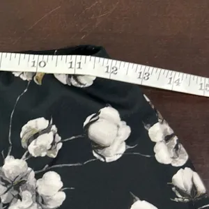 Tail Activewear Floral Ruffle Tennis Skort Black White XS thumbnail 8